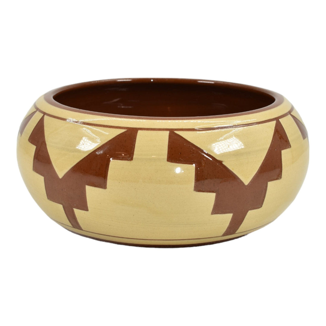 Pine Ridge Sioux Dakota Art Pottery Hand Made Native American Bowl Cottier - Just Art Pottery