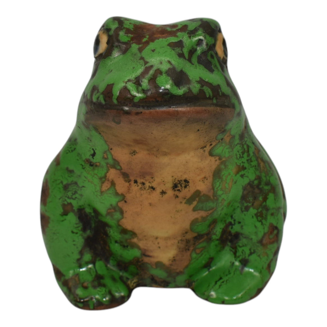 Weller Coppertone 1920s Art Pottery Matte Green Frog Figurine