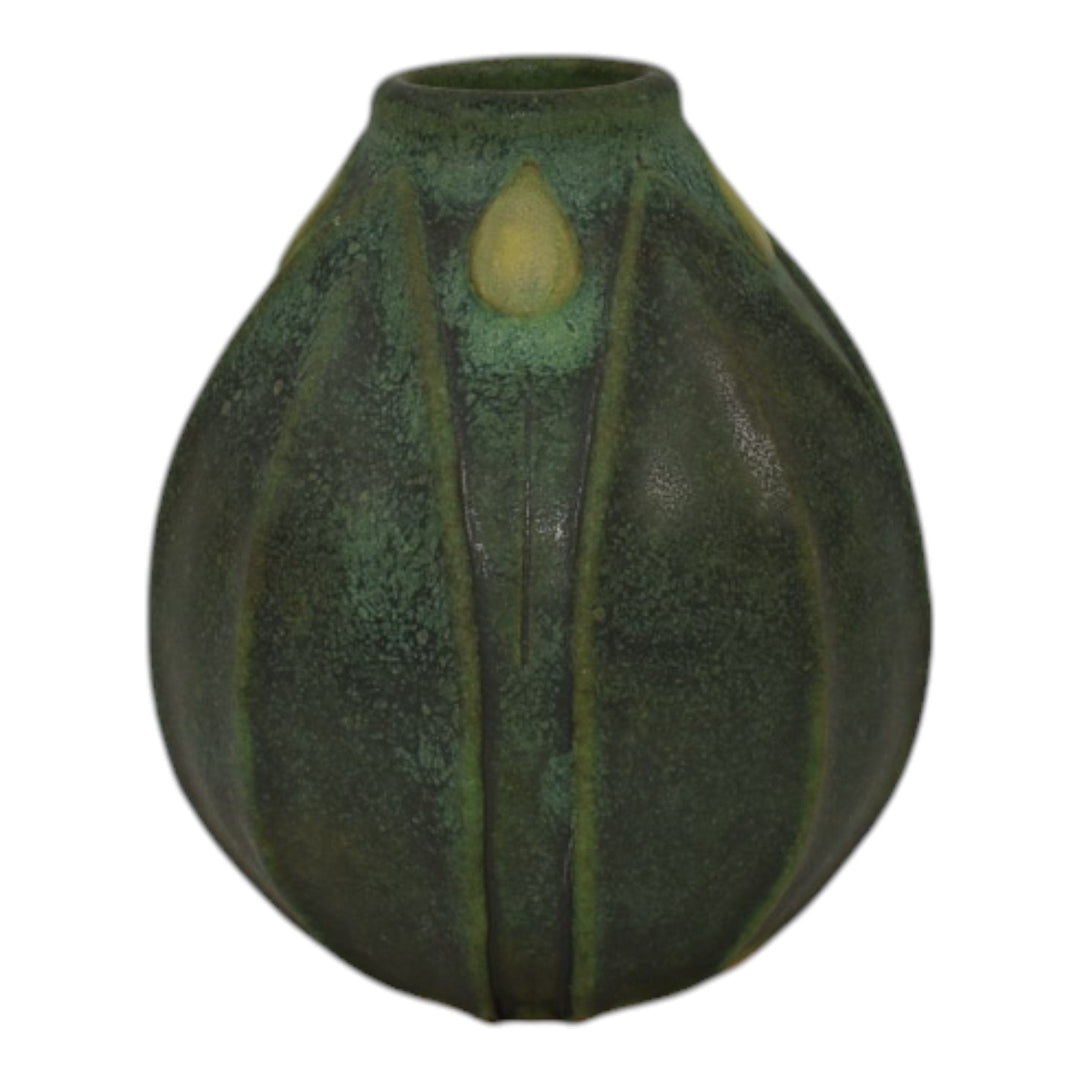 Jemerick Studio Pottery Arts And Crafts Matte Green Hand Crafted Vase