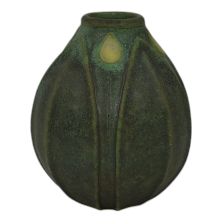 Jemerick Studio Pottery Arts And Crafts Matte Green Hand Crafted Vase