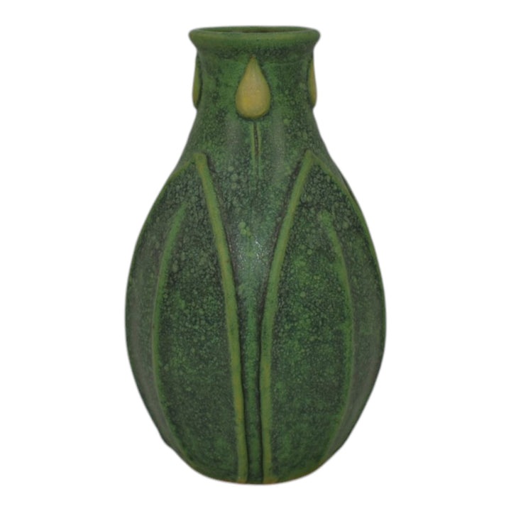 Jemerick Studio Pottery Arts And Crafts Matte Green Hand Crafted Bud Vase