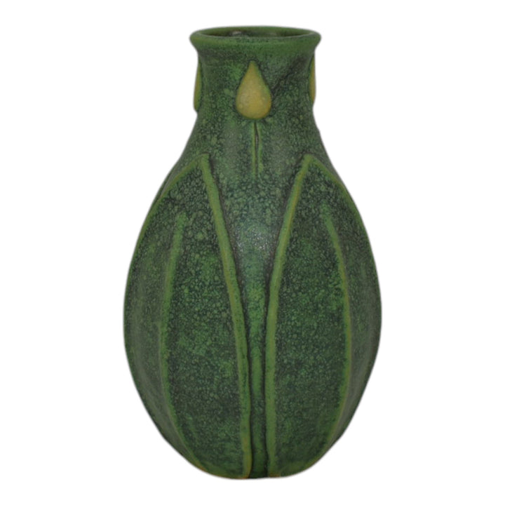 Jemerick Studio Pottery Arts And Crafts Matte Green Hand Crafted Bud Vase