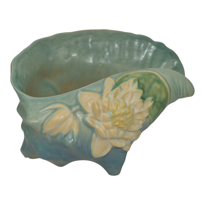 Roseville Water Lily Blue 1943 Art Pottery Conch Shell Planter Vase 438-8