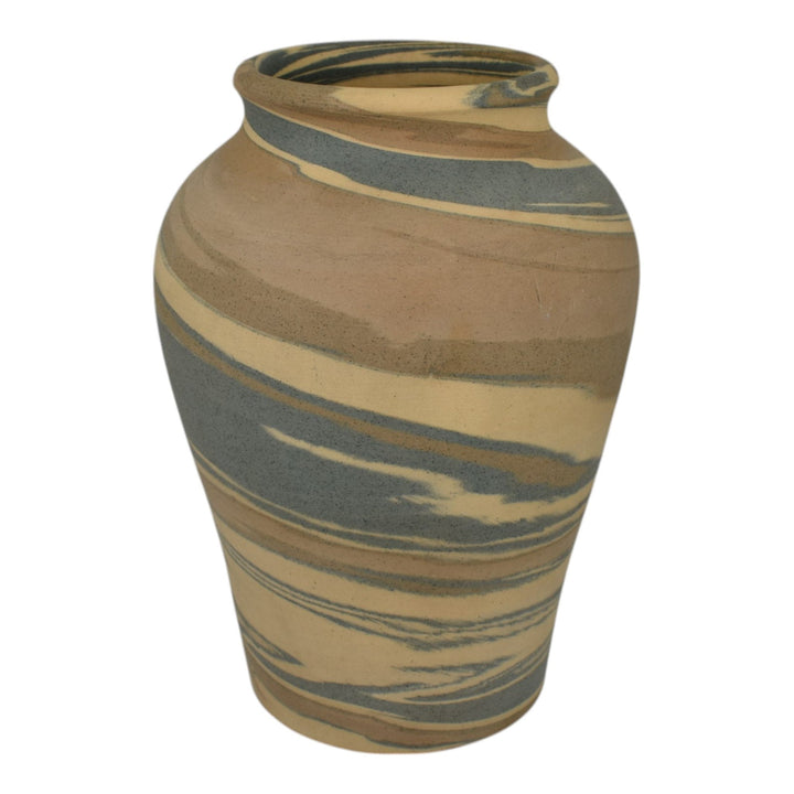 Niloak Mission Swirl 1910-24 Vintage Hand Made Art Pottery Tan Blue 8" Vase