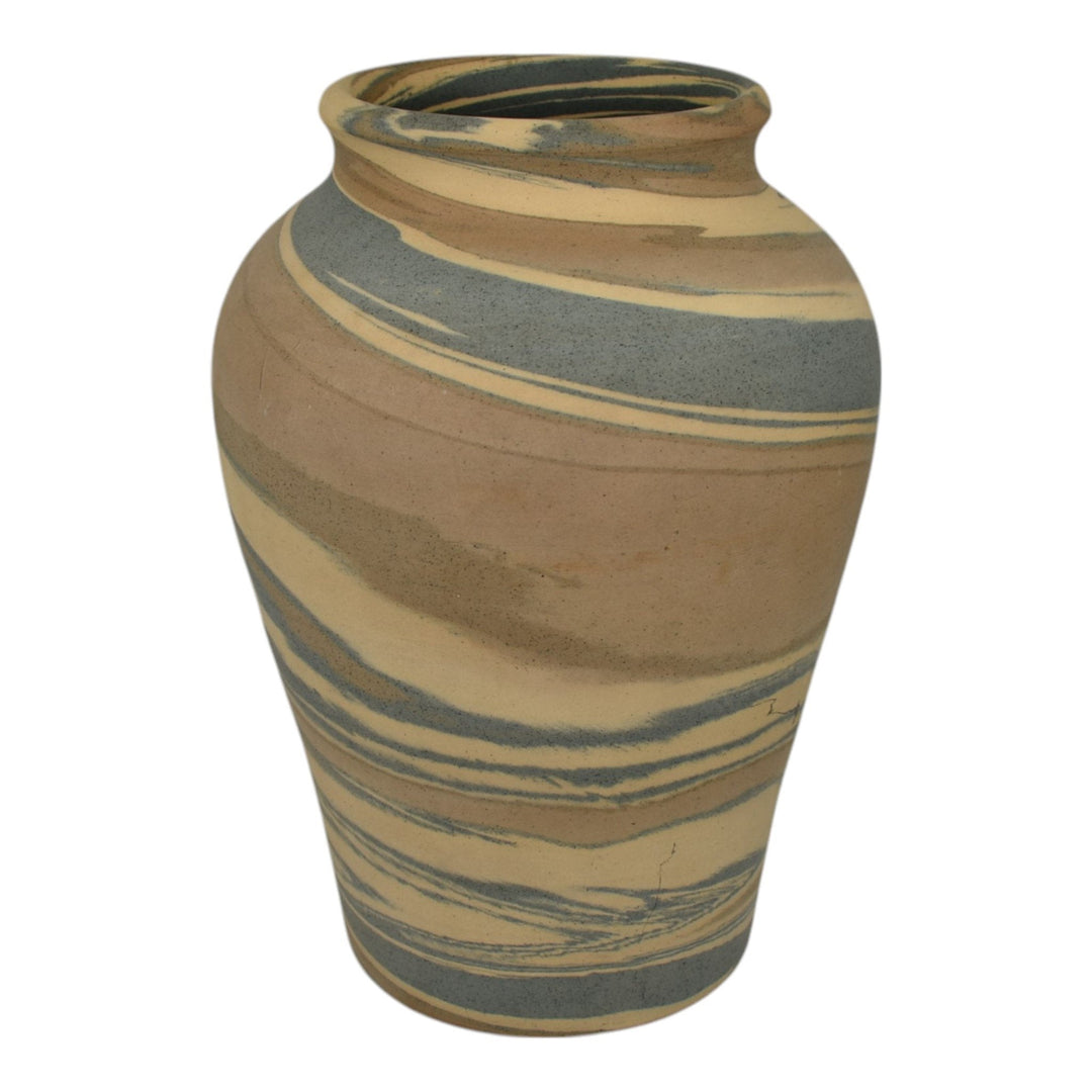 Niloak Mission Swirl 1910-24 Vintage Hand Made Art Pottery Tan Blue 8" Vase