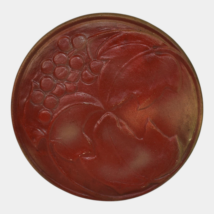 Van Briggle 1907-12 Vintage Arts And Crafts Pottery Red Grapes Ceramic Plate 15