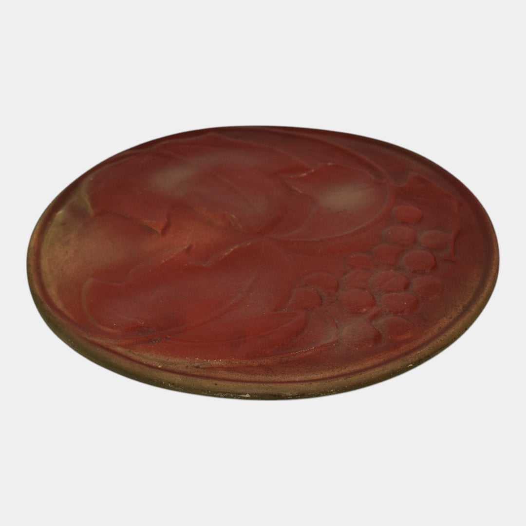 Van Briggle 1907-12 Vintage Arts And Crafts Pottery Red Grapes Ceramic Plate 15