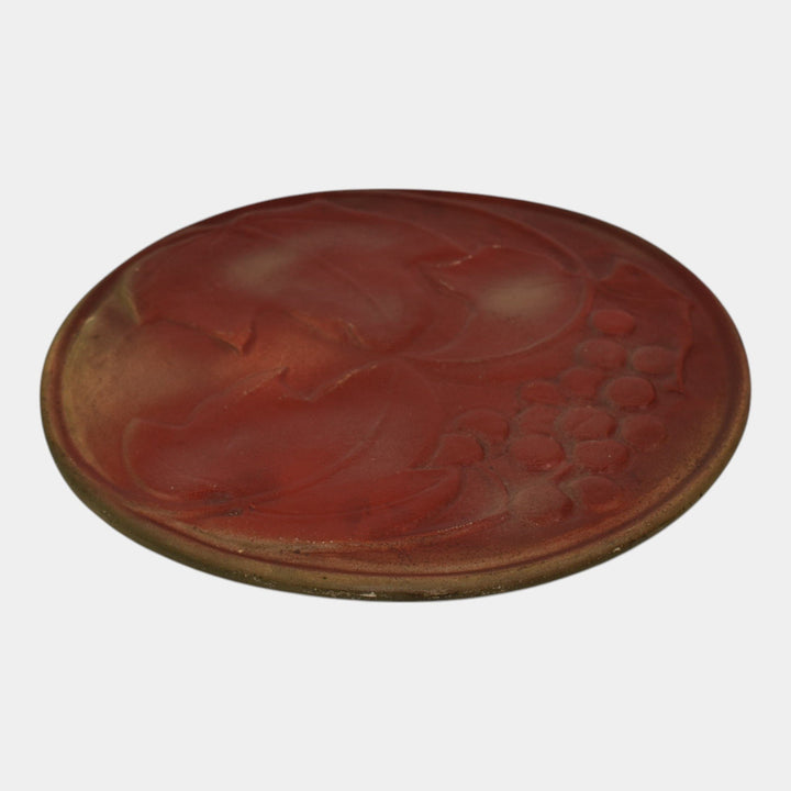 Van Briggle 1907-12 Vintage Arts And Crafts Pottery Red Grapes Ceramic Plate 15