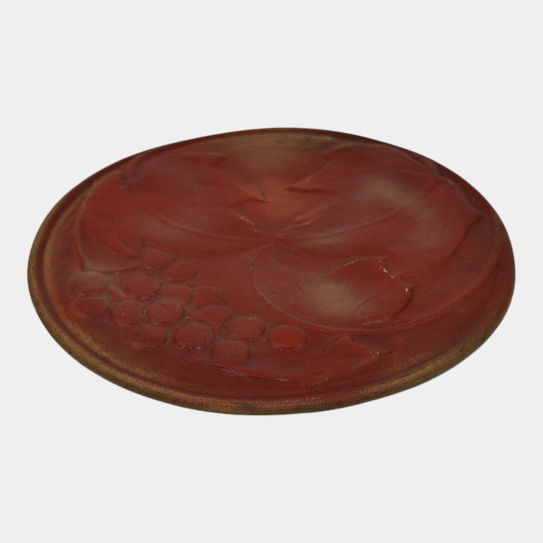 Van Briggle 1907-12 Vintage Arts And Crafts Pottery Red Grapes Ceramic Plate 15