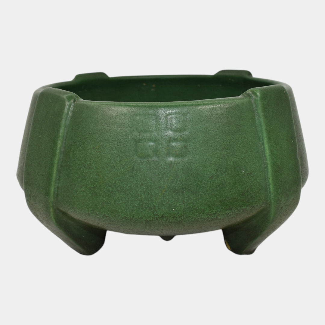 Weller Bedford 1915 Art Pottery Matte Green Buttressed Footed Ceramic Planter