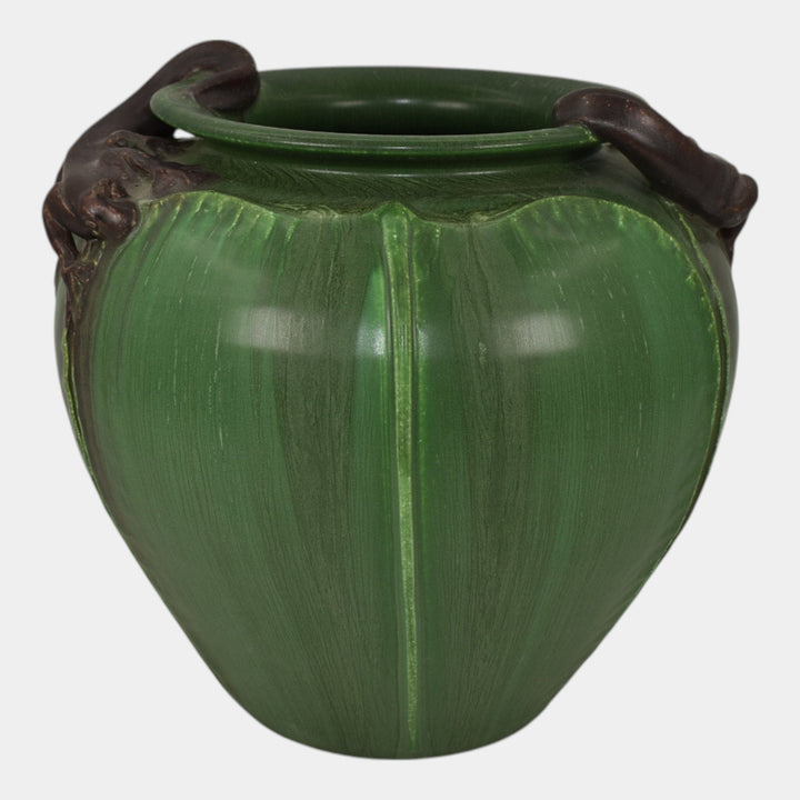 Ephraim Faience 2001 Hand Made Pottery Green Curious Geckos Ceramic Vase 110