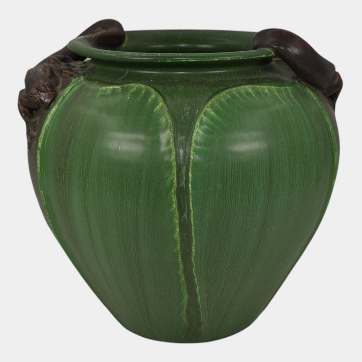 Ephraim Faience 2001 Hand Made Pottery Green Curious Geckos Ceramic Vase 110