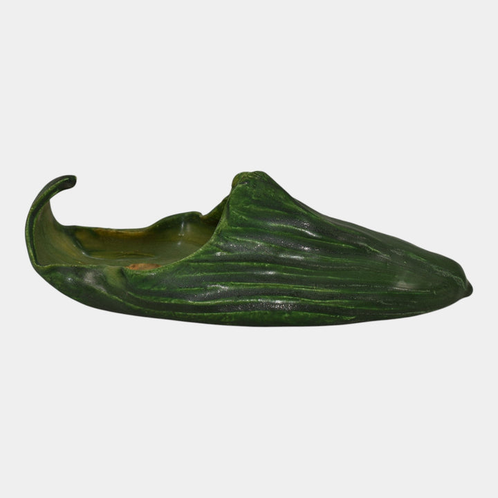 Ephraim Faience 2002 Hand Made Pottery Green Cattail Ceramic Wall Pocket Wolf