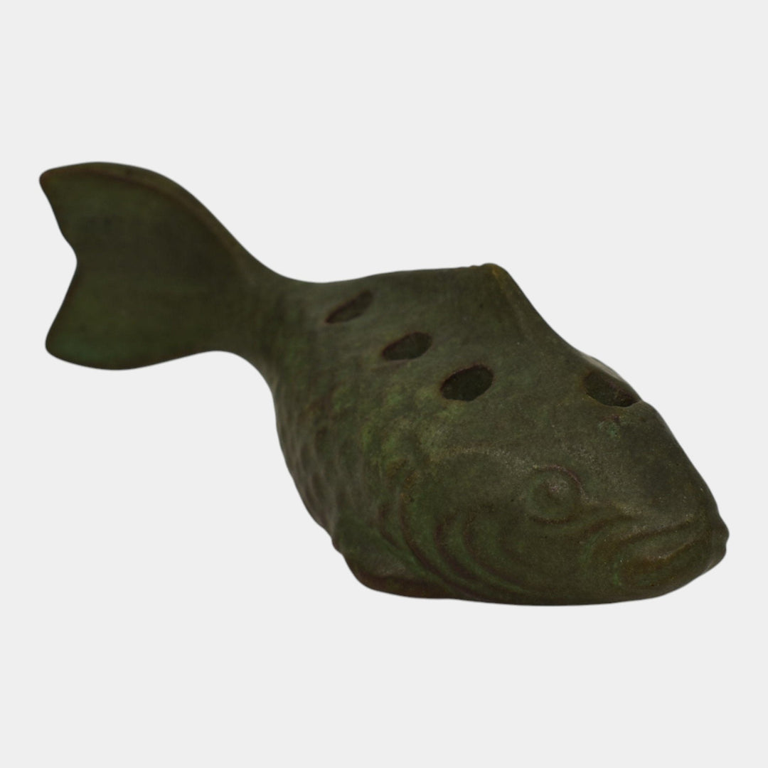 Peters and Reed Arts And Crafts Pottery Matte Green Ceramic Fish Flower Frog