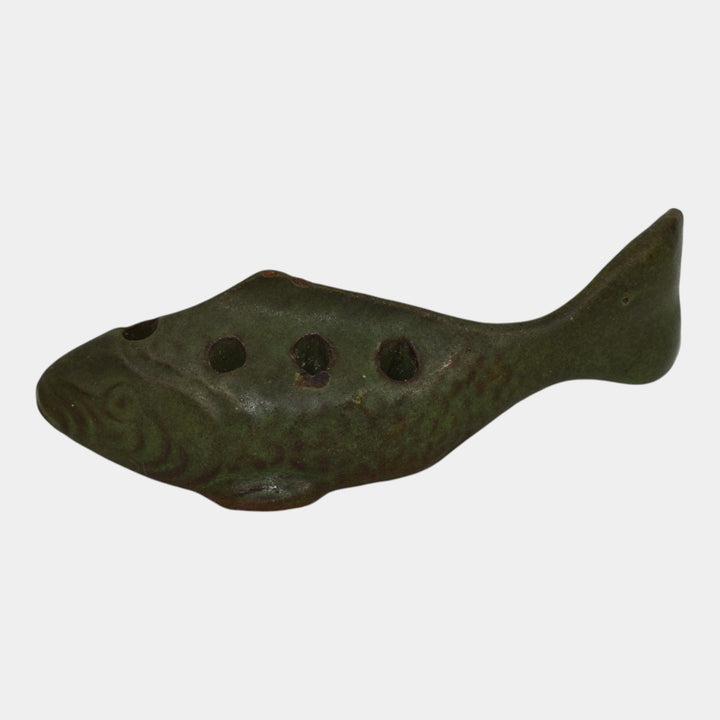 Peters and Reed Arts And Crafts Pottery Matte Green Ceramic Fish Flower Frog