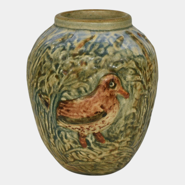 Weller Glendale 1920s Vintage Art Pottery Bird In A Field Ceramic Vase
