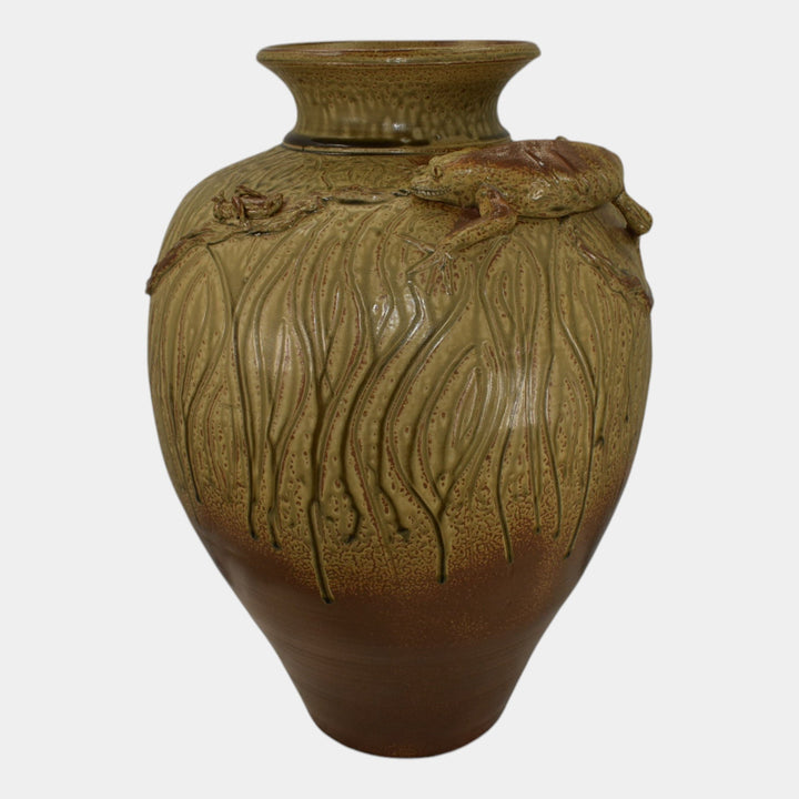 Door Studio Art Pottery 2007 Hand Thrown Brown Lizard And Cricket Floor Vase