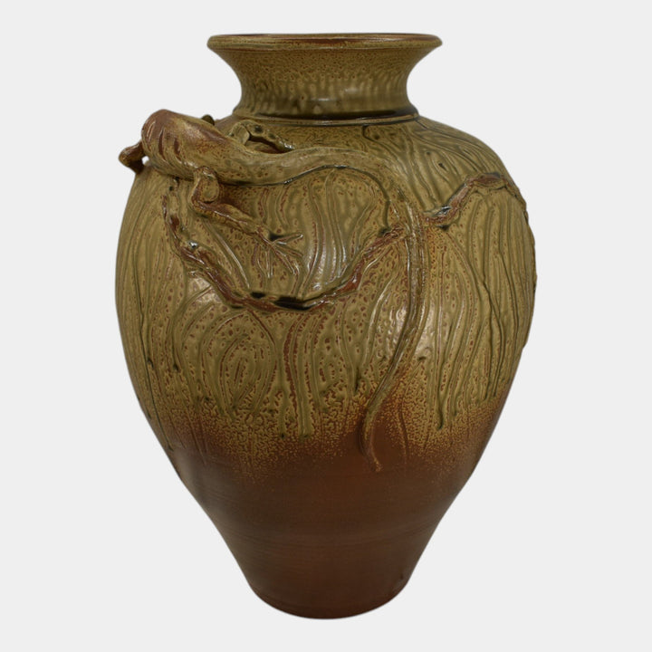 Door Studio Art Pottery 2007 Hand Thrown Brown Lizard And Cricket Floor Vase