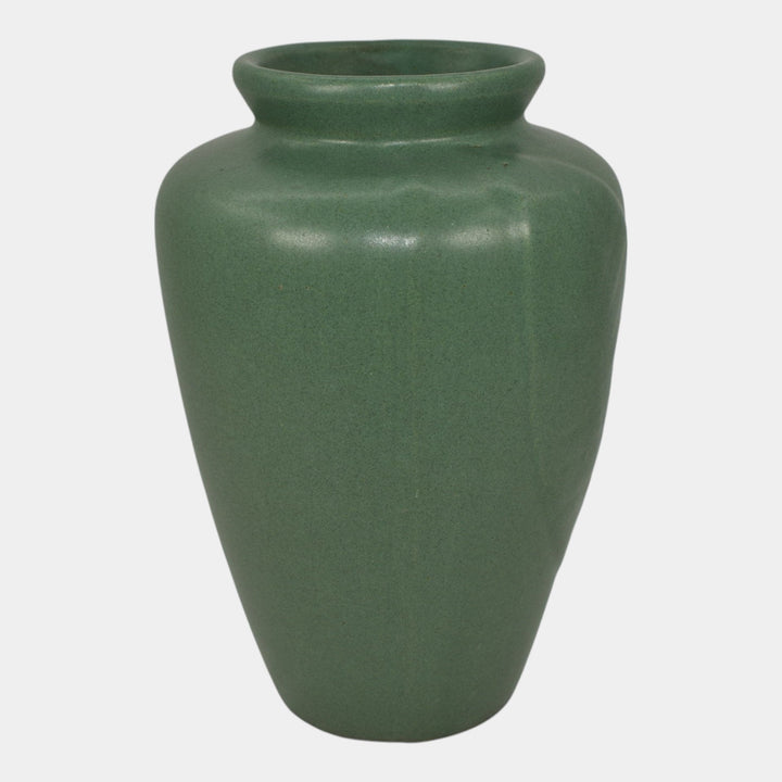 Zanesville Stoneware 1930s Vintage Arts And Craft Pottery Green Ceramic Vase 102