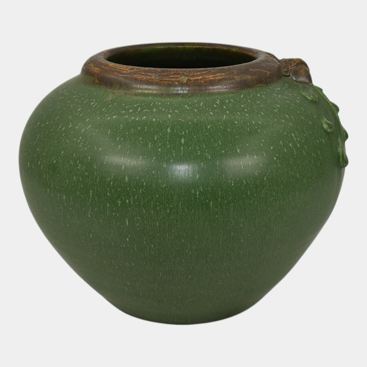 Ephraim Faience 2004 Hand Made Pottery Matte Green Valley Oak Ceramic Vase 027