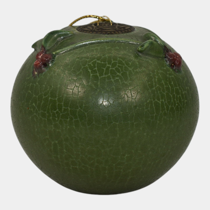 Ephraim Faience 2009 Hand Made Pottery Green Garland of Berries Ornament C63