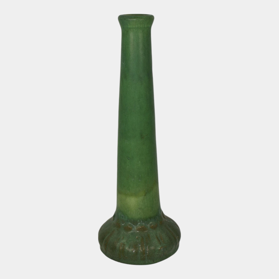 Peters and Reed Matte Green 1920s Arts And Crafts Pottery Ceramic Bud Vase 5