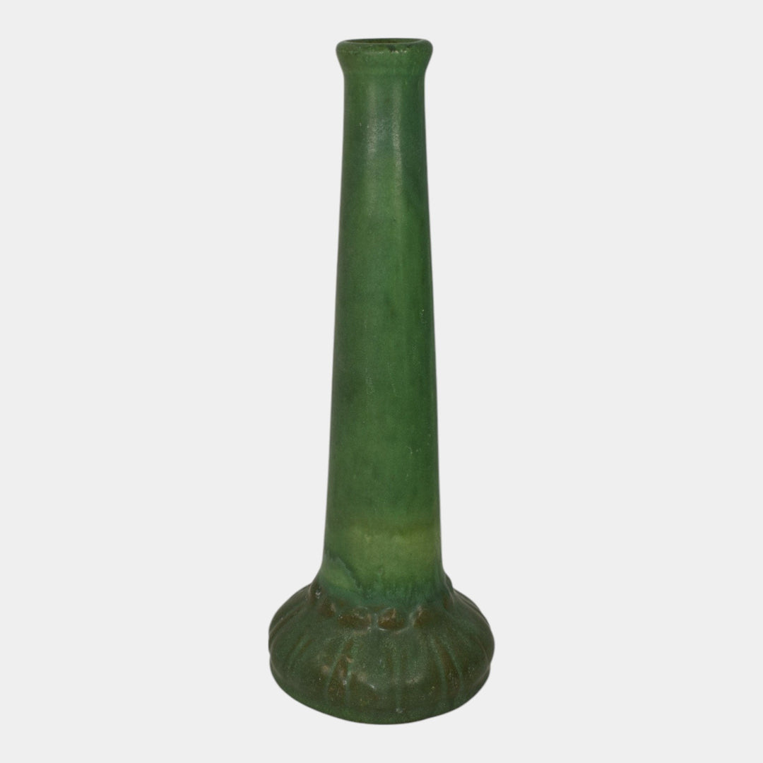 Peters and Reed Matte Green 1920s Arts And Crafts Pottery Ceramic Bud Vase 5