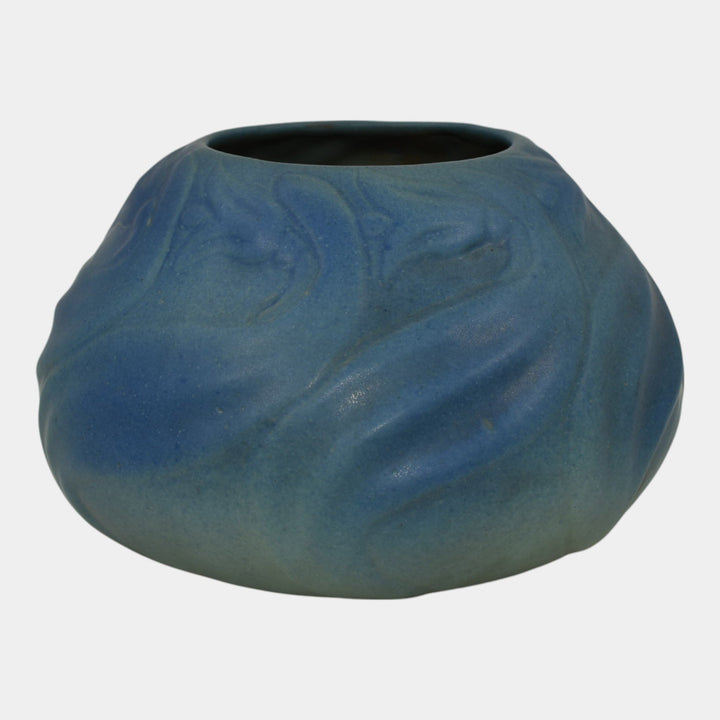 Van Briggle Late Teens Vintage Arts And Crafts Pottery Blue Ceramic Flower Vase