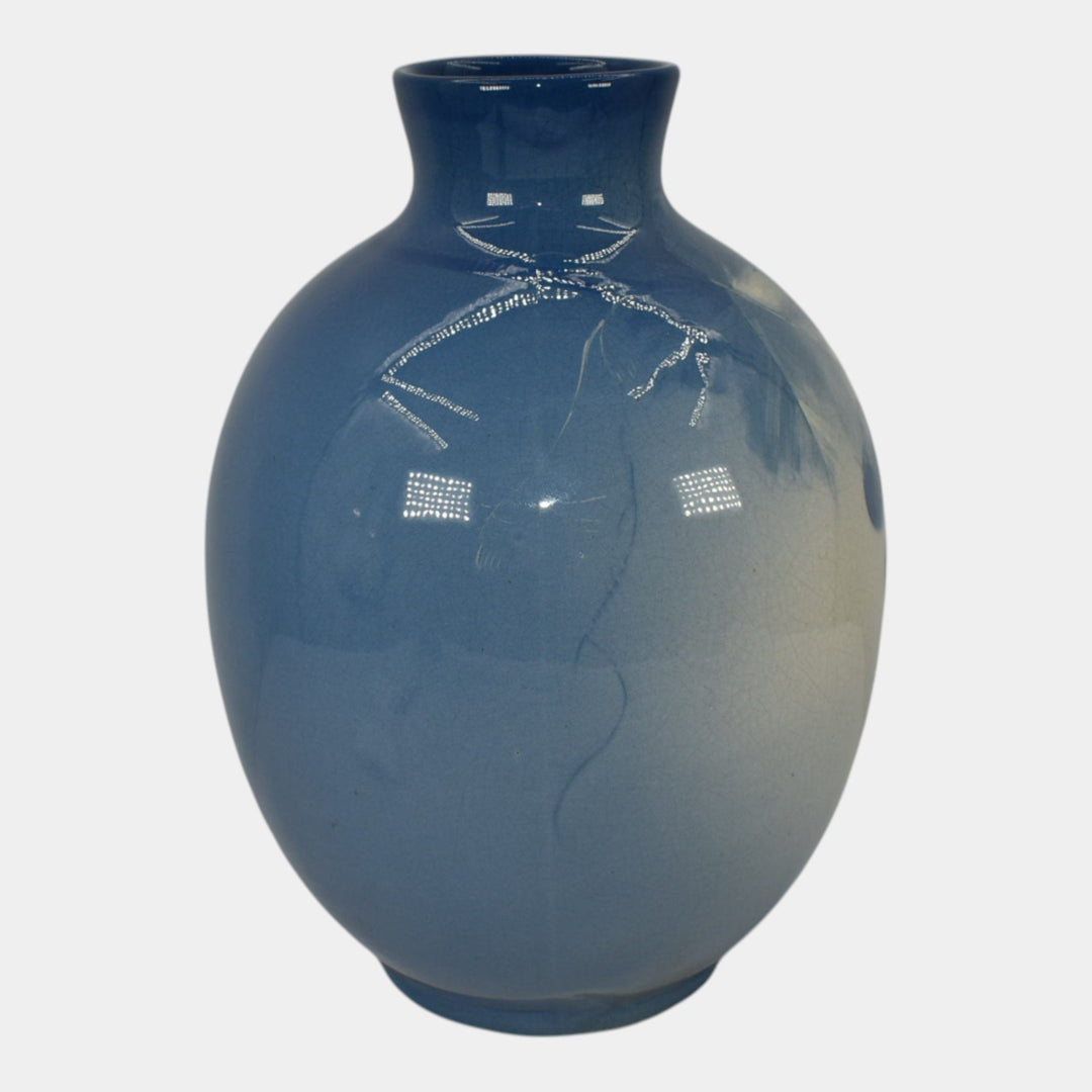 Roseville Azurean 1903 Vintage Art Pottery Blue Grape Vine Vase 814