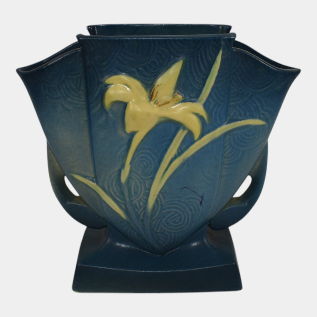 Roseville Zephyr Lily Blue 1946 Mid Century Modern Art Pottery Pillow Vase 206-7
