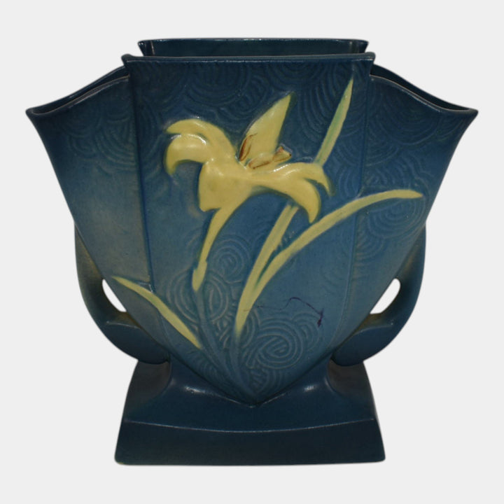 Roseville Zephyr Lily Blue 1946 Mid Century Modern Art Pottery Pillow Vase 206-7