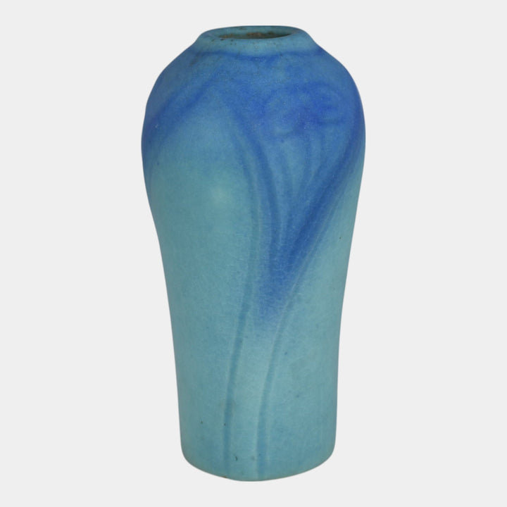 Van Briggle 1930s Arts And Crafts Pottery Blue Vase 833