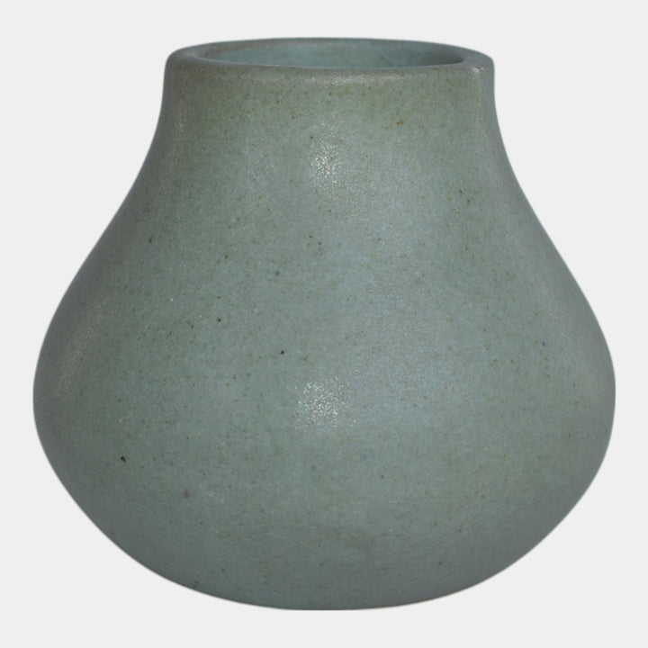 Van Briggle 1915 Arts And Crafts Pottery Blue Vase