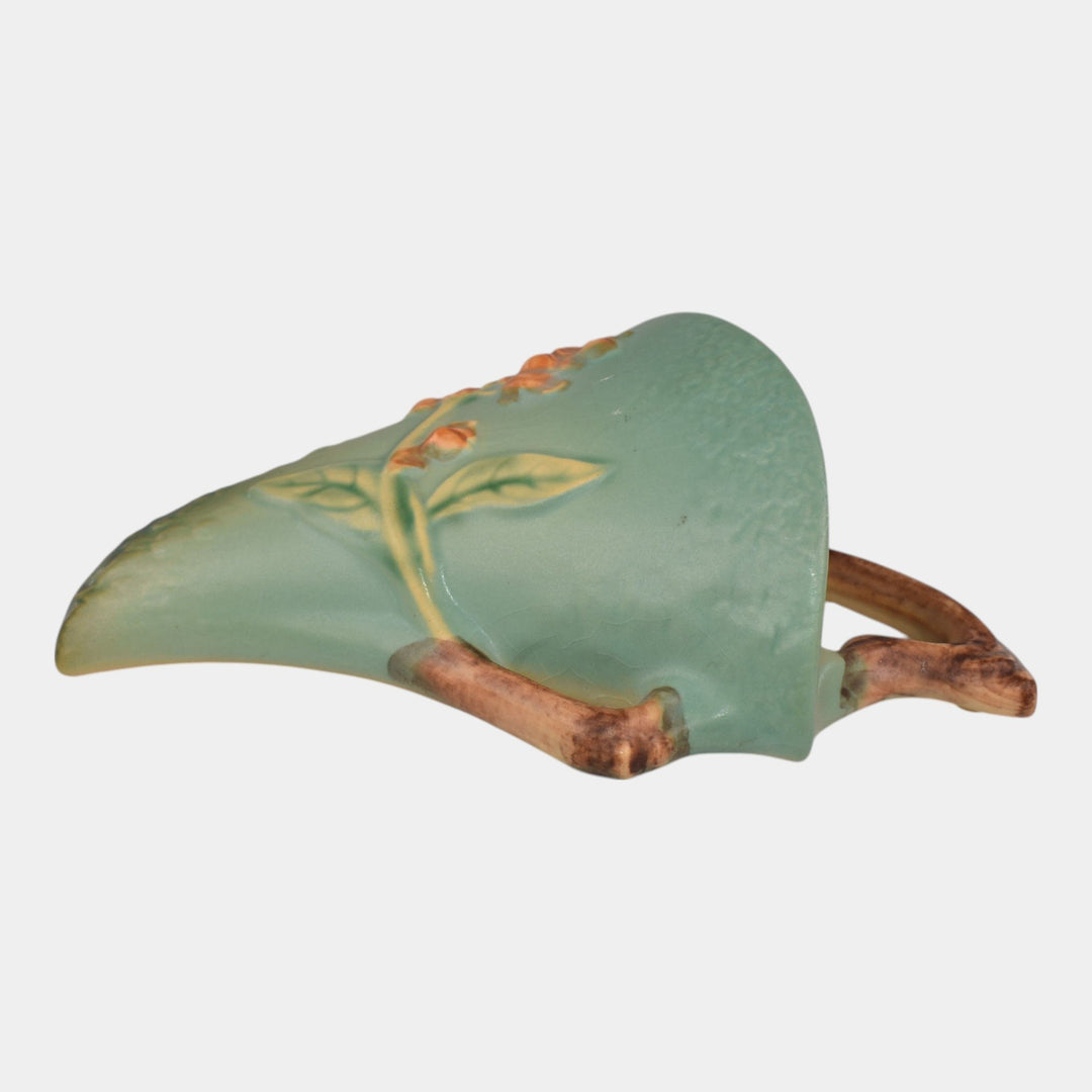 Roseville Bittersweet Green 1941 Mid Century Modern Pottery Wall Pocket 866-7
