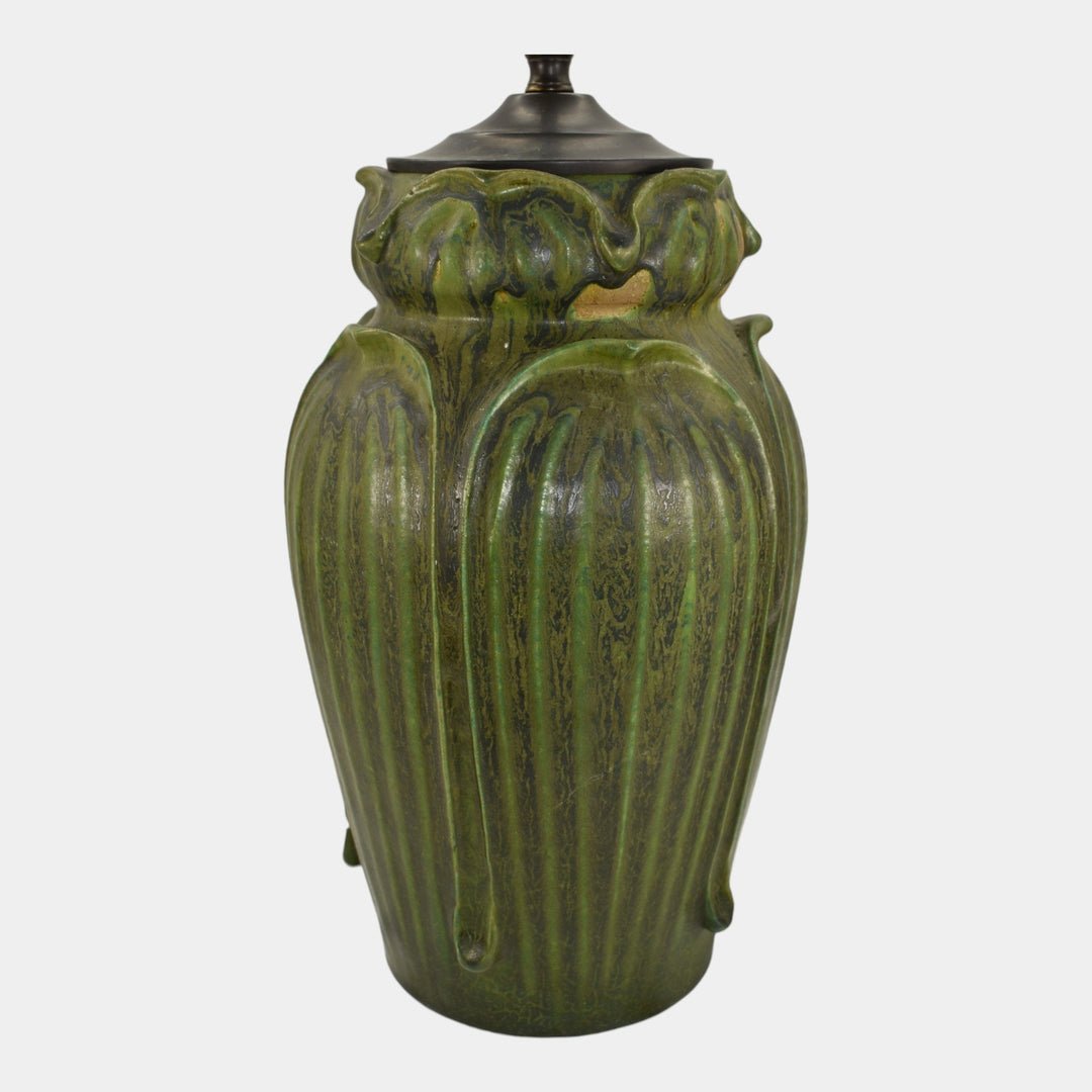 Tiffany Scott Riggs Jemerick Arts and Clay Pottery Green Poinsettia Lamp