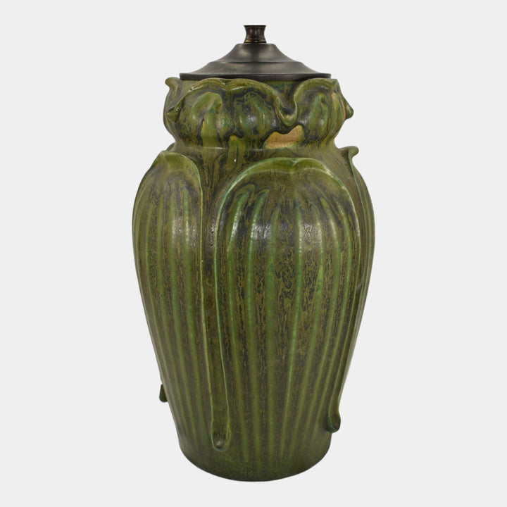 Tiffany Scott Riggs Jemerick Arts and Clay Pottery Green Poinsettia Lamp