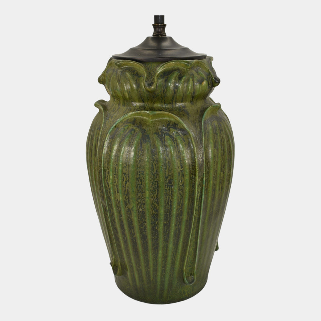 Tiffany Scott Riggs Jemerick Arts and Clay Pottery Green Poinsettia Lamp