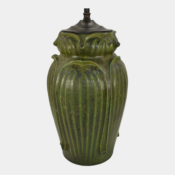 Tiffany Scott Riggs Jemerick Arts and Clay Pottery Green Poinsettia Lamp