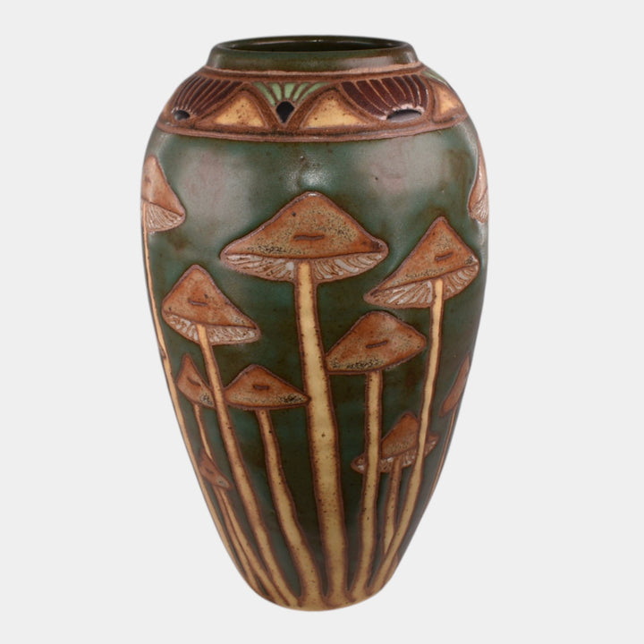 Common Ground Eric Olson 2002 Studio Art Pottery Green Mushroom Vase