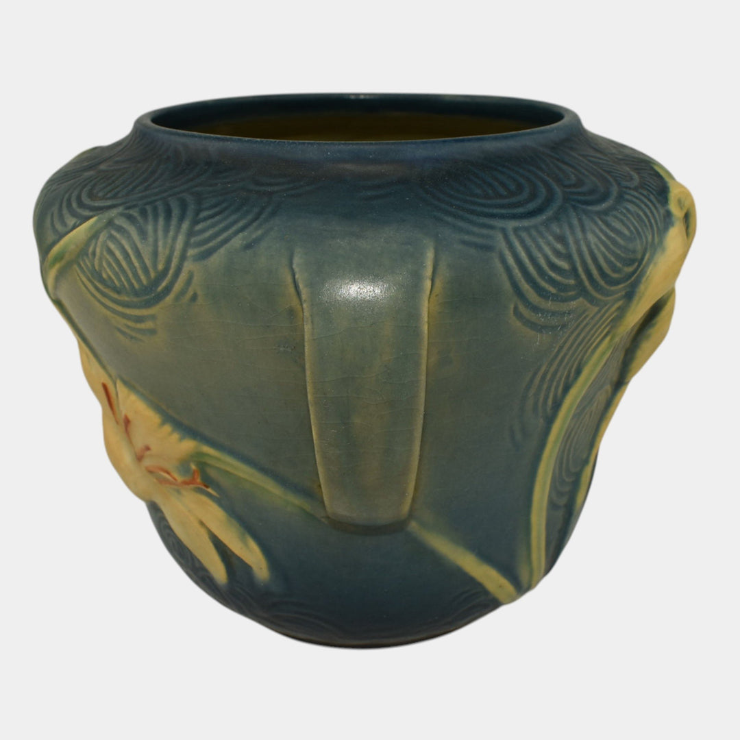 Roseville Zephyr Lily Blue 1946 Vintage Art Pottery Handled Bowl Vase 471-6 - Just Art Pottery