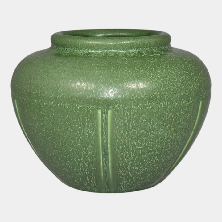 Hampshire Early 1900s Vintage Arts And Crafts Pottery Matte Green Vase 146