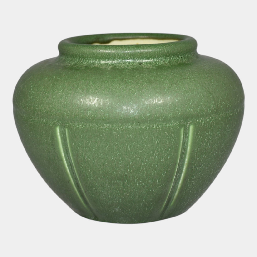 Hampshire Early 1900s Vintage Arts And Crafts Pottery Matte Green Vase 146