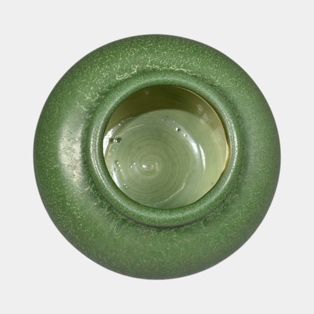 Hampshire Early 1900s Vintage Arts And Crafts Pottery Matte Green Vase 146