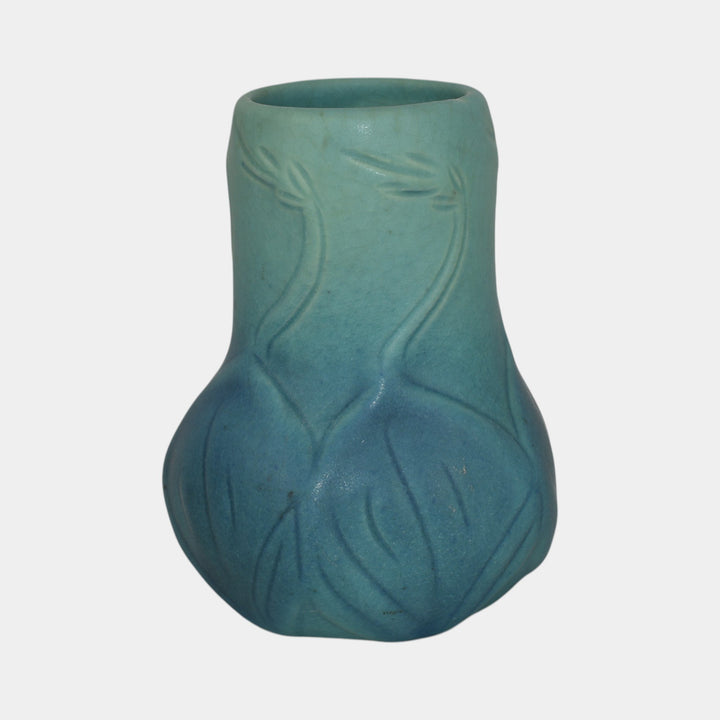 Van Briggle 1940 Vintage Arts And Crafts Pottery Blue Ceramic Flower Vase 645