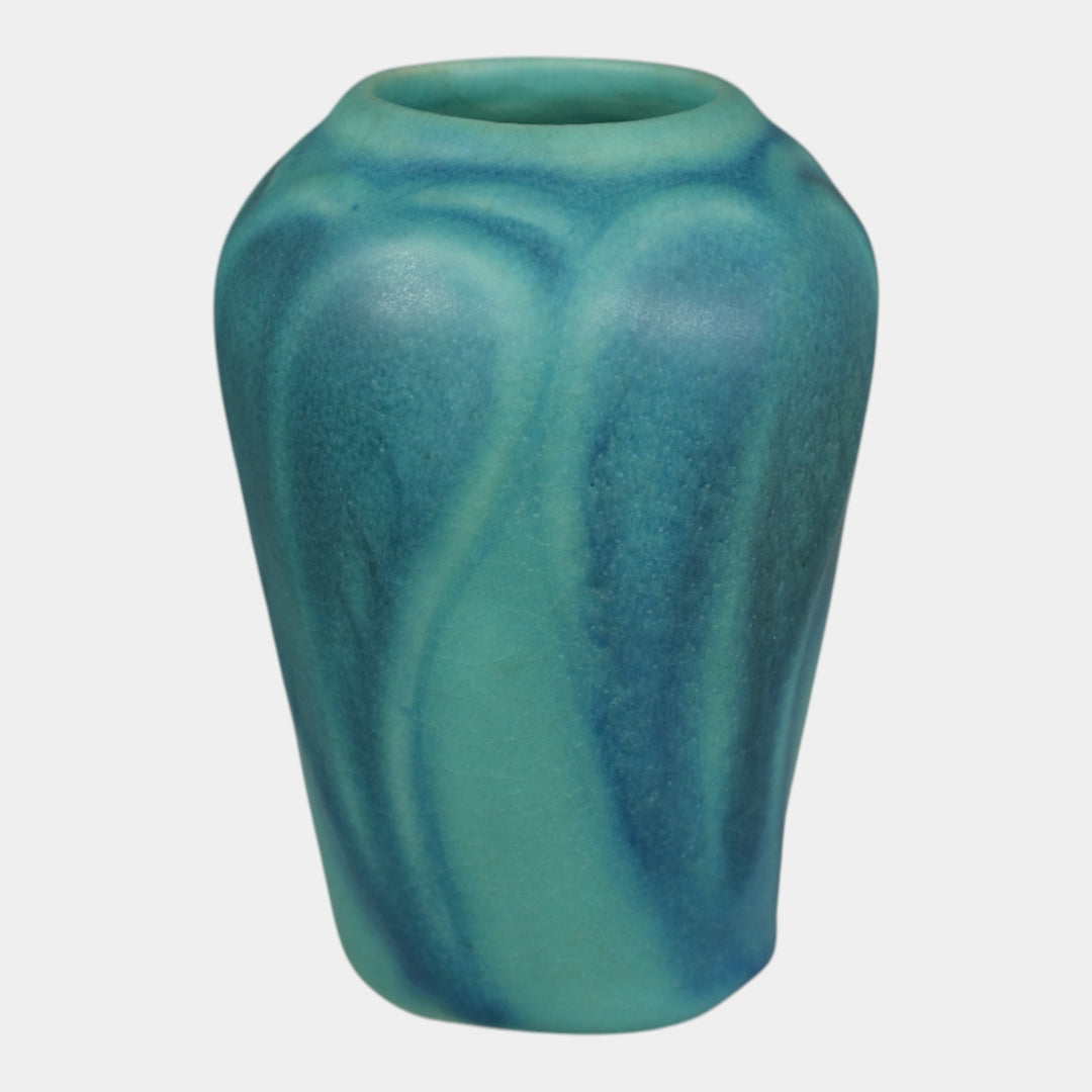 Van Briggle 1920s Vintage Arts And Crafts Pottery Blue Ceramic Leaf Vase 859