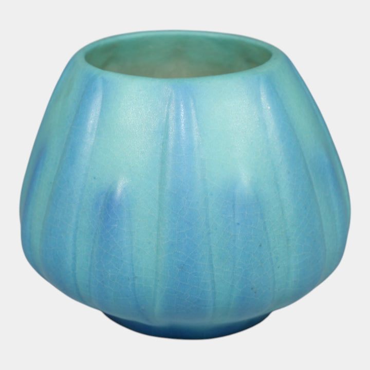 Van Briggle 1940s Vintage Arts And Crafts Pottery Blue Yucca Leaf Vase 747