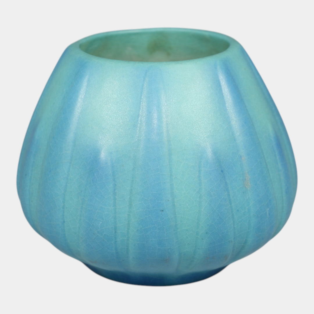 Van Briggle 1940s Vintage Arts And Crafts Pottery Blue Yucca Leaf Vase 747