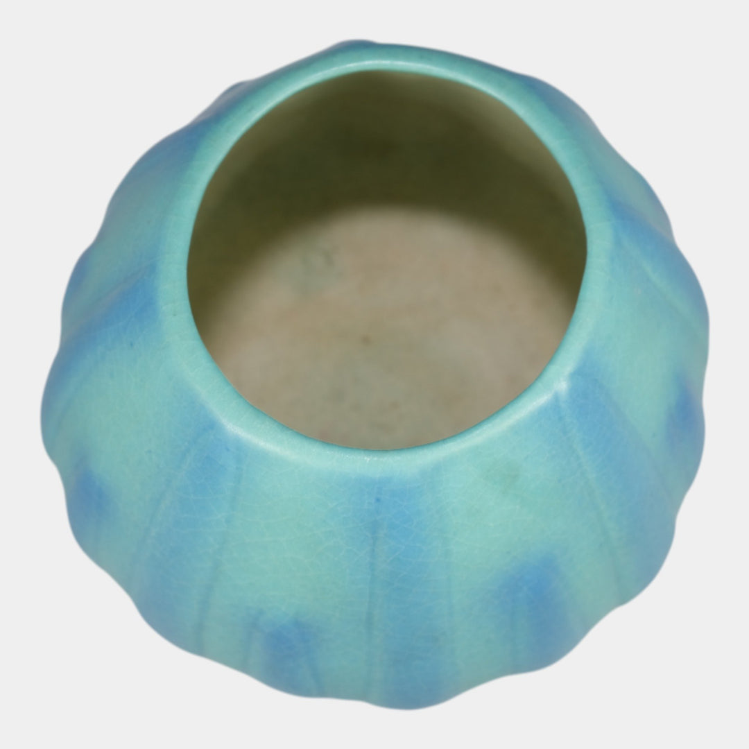 Van Briggle 1940s Vintage Arts And Crafts Pottery Blue Yucca Leaf Vase 747