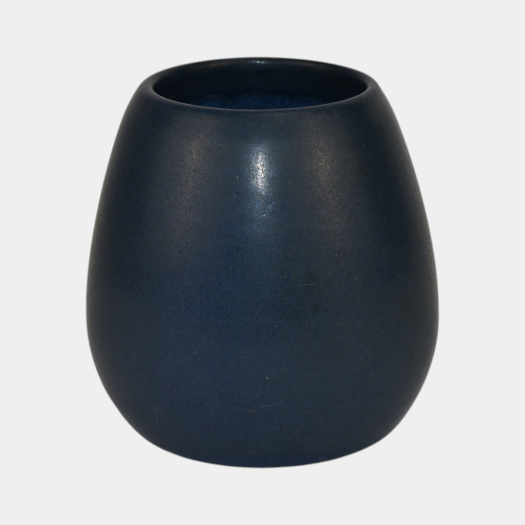 Marblehead Vintage Arts and Crafts Pottery Blue Squat Vase