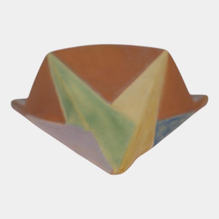 Roseville Futura Tan 1928 Vintage Art Deco Pottery Ceramic Wall Pocket 1261-8